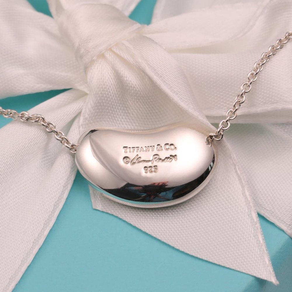 Tiffany & Co. Elsa Peretti Bean Design Pendant Necklace 18mm in Silver 16" Chain - Picture 2 of 9